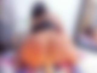 Laura Saenz's Live Sex Cam Show