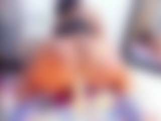 Laura Saenz's Live Sex Cam Show