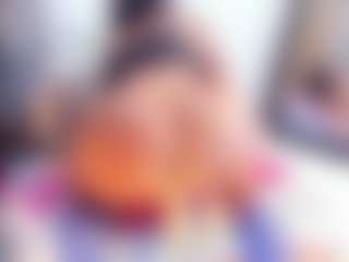 Laura Saenz's Live Sex Cam Show
