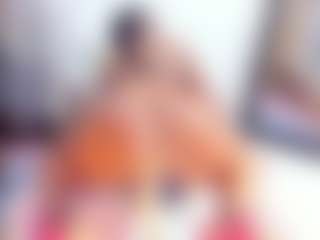 Laura Saenz's Live Sex Cam Show