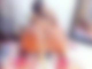 Laura Saenz's Live Sex Cam Show
