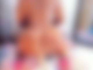 Laura Saenz's Live Sex Cam Show