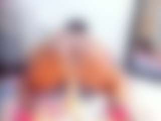 Laura Saenz's Live Sex Cam Show