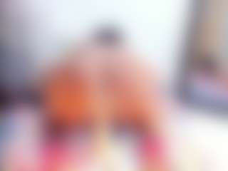 Laura Saenz's Live Sex Cam Show
