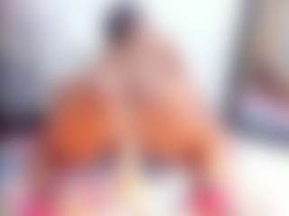 Laura Saenz's Live Sex Cam Show