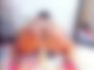Laura Saenz's Live Sex Cam Show