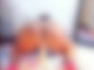 Laura Saenz's Live Sex Cam Show