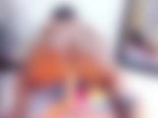 Laura Saenz's Live Sex Cam Show