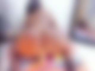 Laura Saenz's Live Sex Cam Show