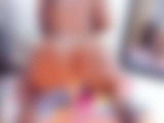 Laura Saenz's Live Sex Cam Show