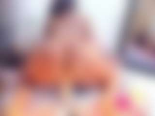 Laura Saenz's Live Sex Cam Show