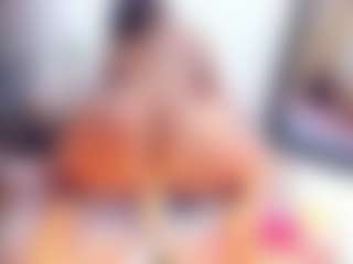 Laura Saenz's Live Sex Cam Show