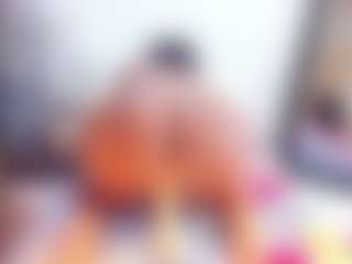 Laura Saenz's Live Sex Cam Show