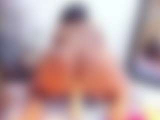 Laura Saenz's Live Sex Cam Show