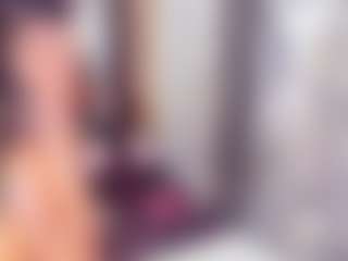 Laura Saenz's Live Sex Cam Show