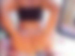 Laura Saenz's Live Sex Cam Show