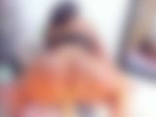 Laura Saenz's Live Sex Cam Show