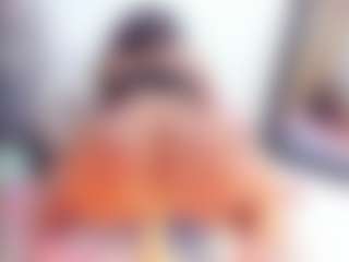 Laura Saenz's Live Sex Cam Show