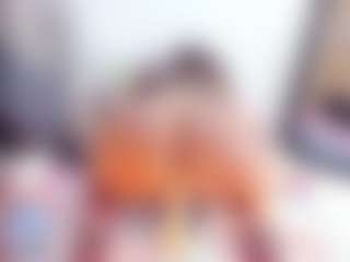 Laura Saenz's Live Sex Cam Show