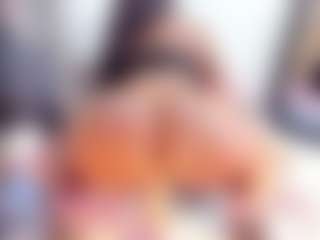 Laura Saenz's Live Sex Cam Show