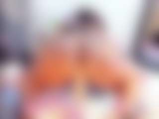 Laura Saenz's Live Sex Cam Show