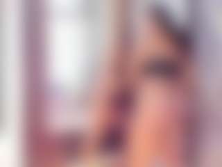 Laura Saenz's Live Sex Cam Show