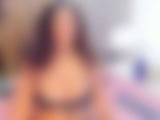 Laura Saenz's Live Sex Cam Show