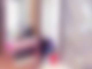 Laura Saenz's Live Sex Cam Show
