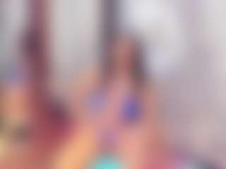 Laura Saenz's Live Sex Cam Show