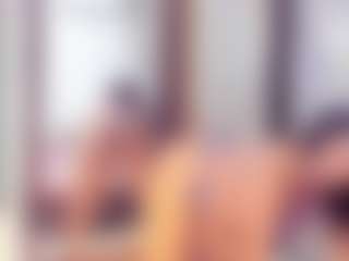 Laura Saenz's Live Sex Cam Show