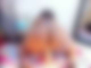 Laura Saenz's Live Sex Cam Show