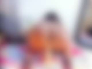 Laura Saenz's Live Sex Cam Show