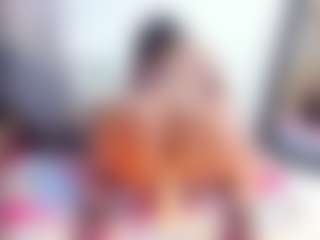 Laura Saenz's Live Sex Cam Show