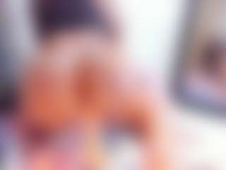Laura Saenz's Live Sex Cam Show