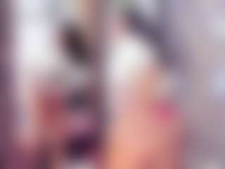 Laura Saenz's Live Sex Cam Show
