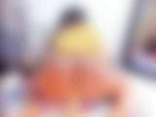Live cam show with Laura Saenz - Ebony on Gym Cam Girls | colombia