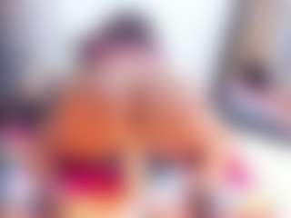 Laura Saenz's Live Sex Cam Show