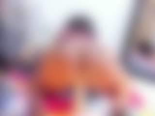 Laura Saenz's Live Sex Cam Show