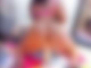 Laura Saenz's Live Sex Cam Show