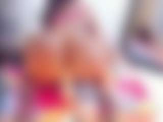 Laura Saenz's Live Sex Cam Show