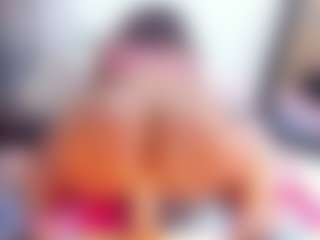 Laura Saenz's Live Sex Cam Show