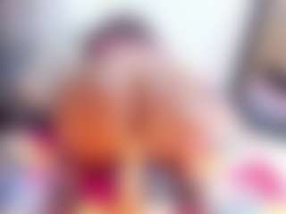 Laura Saenz's Live Sex Cam Show