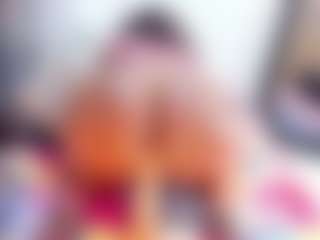 Laura Saenz's Live Sex Cam Show