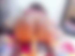 Laura Saenz's Live Sex Cam Show