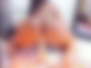 Laura Saenz's Live Sex Cam Show