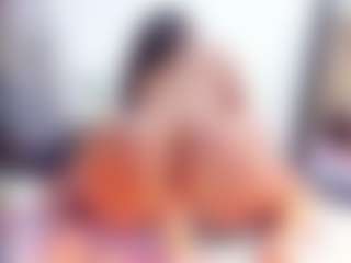 Live cam show with Laura Saenz - Strip Black on liverealitysex.com