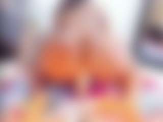 Laura Saenz's Live Sex Cam Show