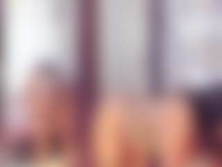 Live cam show with Laura Saenz - Oil on Gym Cam Girls