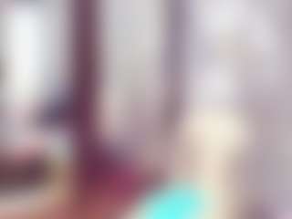 Live cam show with Laura Saenz - Oil on nudelive.tv