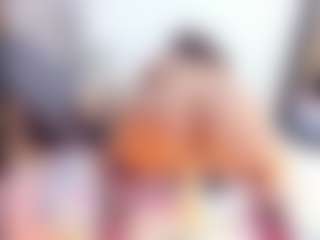 Laura Saenz's Live Sex Cam Show